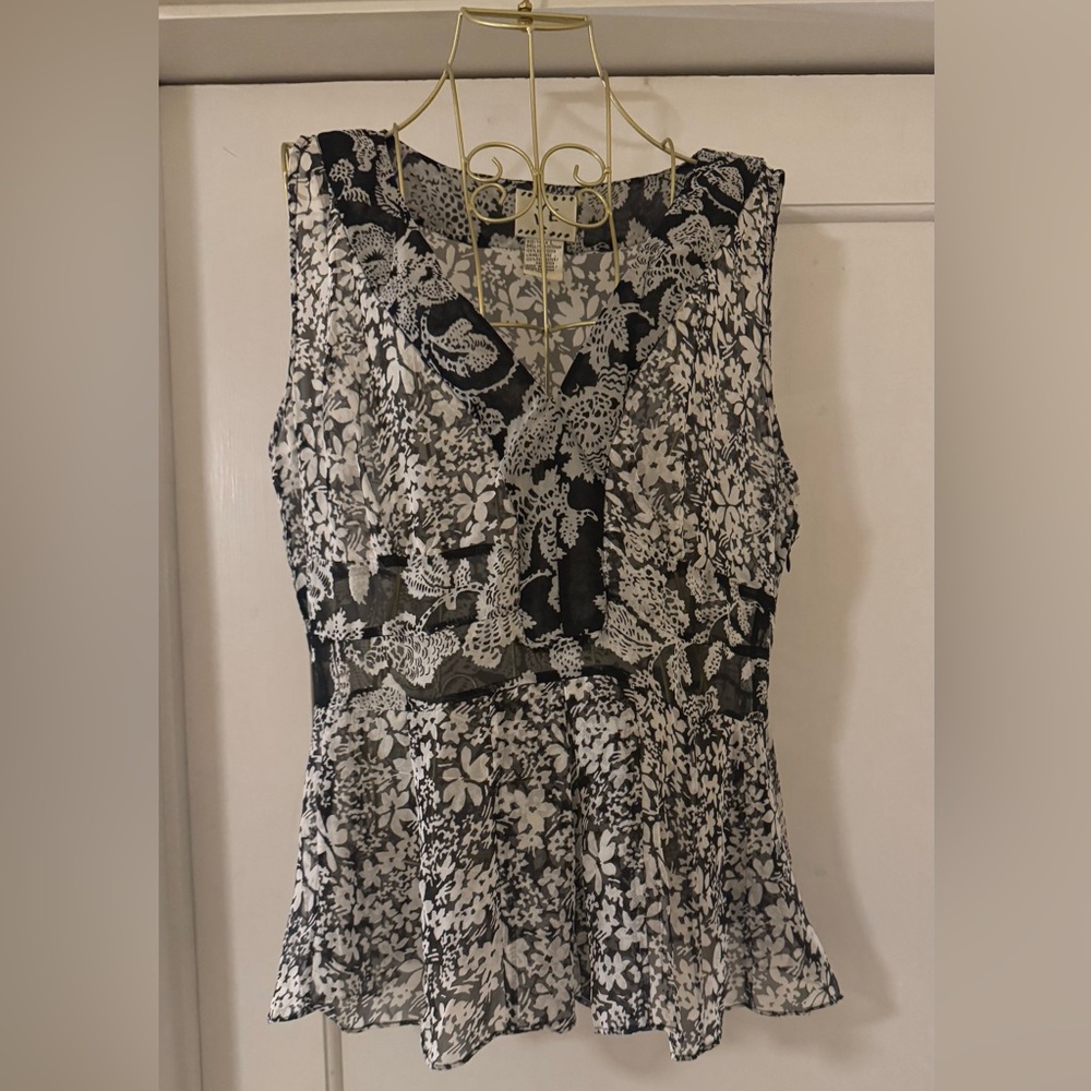 Beautiful Black & White ICE brand sheer sleeveless blouse, size Large.